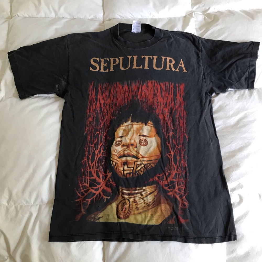 Vintage Mens size XL original Sepultura shirt